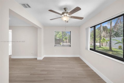 House in Sunrise, Florida 3 bedrooms, 126.72 sq.m. № 1756593 - photo 30