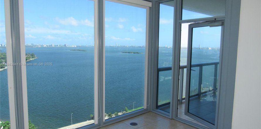 Appartement à Miami, Floride 1 chambre, 70.7 m2 № 1930466