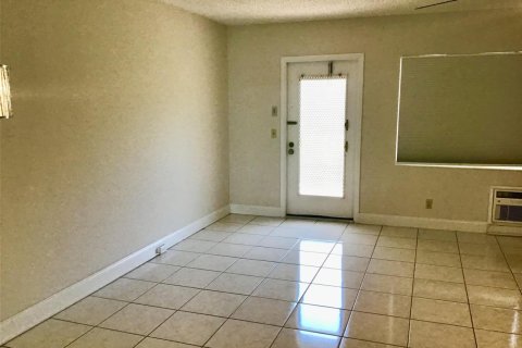 Condo in Boca Raton, Florida, 1 bedroom № 2261412 - photo 9