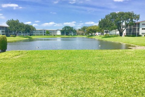 Condo in Boca Raton, Florida, 1 bedroom № 2261412 - photo 22