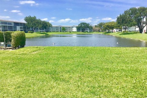 Condo in Boca Raton, Florida, 1 bedroom № 2261412 - photo 23