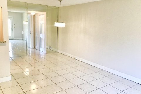 Condo in Boca Raton, Florida, 1 bedroom № 2261412 - photo 8
