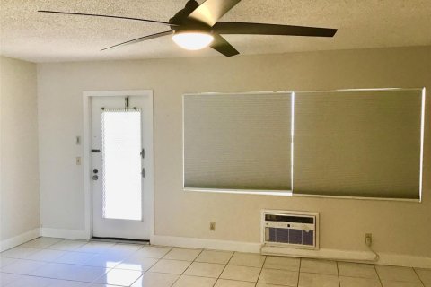 Condo in Boca Raton, Florida, 1 bedroom № 2261412 - photo 10