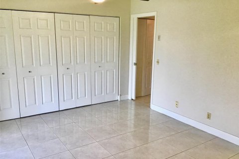 Condo in Boca Raton, Florida, 1 bedroom № 2261412 - photo 13