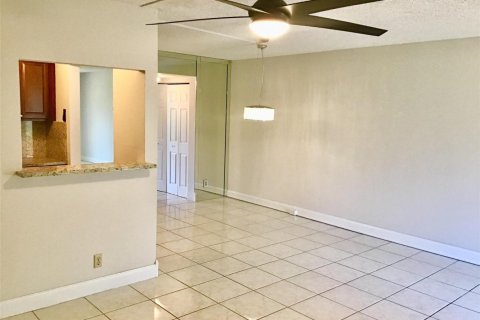 Condo in Boca Raton, Florida, 1 bedroom № 2261412 - photo 7