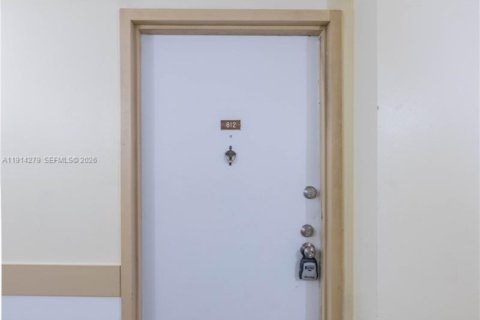 Купить кондоминиум в Лодерхилл, Флорида 6 комнат, 90.3м2, № 1972850 - фото 12