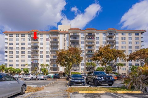 Купить кондоминиум в Лодерхилл, Флорида 6 комнат, 90.3м2, № 1972850 - фото 30