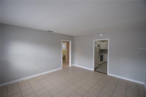 Apartamento en alquiler en Auburndale, Florida, 2 dormitorios, 75.25 m2 № 2106226 - foto 14