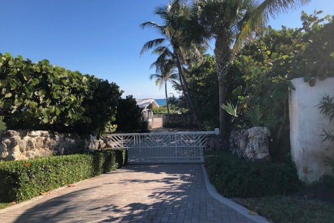 Casa en alquiler en Lantana, Florida, 5 dormitorios, 357.3 m2 № 750321 - foto 1