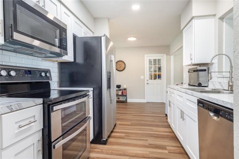 House in Bartow, Florida 3 bedrooms, 131.74 sq.m. № 1884087 - photo 6
