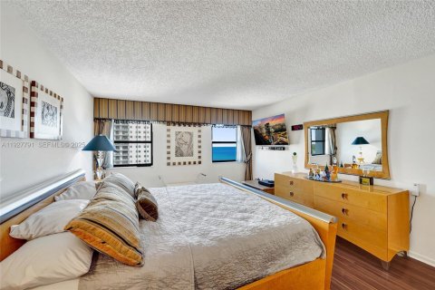 Купить кондоминиум в Холливуд, Флорида 3 спальни, 184.88м2, № 1987272 - фото 20