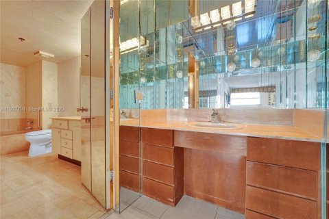 Купить кондоминиум в Холливуд, Флорида 3 спальни, 184.88м2, № 1987272 - фото 24