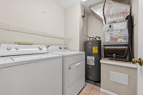 House in Sarasota, Florida 2 bedrooms, 97.55 sq.m. № 2267355 - photo 20