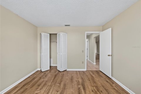 House in Sarasota, Florida 2 bedrooms, 97.55 sq.m. № 2267355 - photo 18