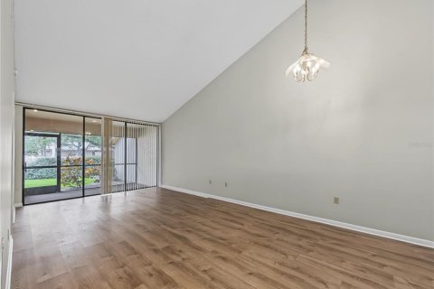 House in Sarasota, Florida 2 bedrooms, 97.55 sq.m. № 2267355 - photo 8