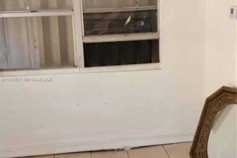 Propiedad comercial en venta en Miami, Florida, 221.11 m2 № 1995379 - foto 20