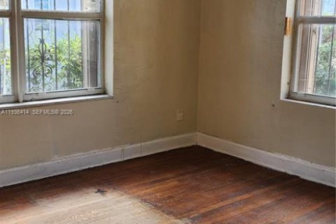 Propiedad comercial en venta en Miami, Florida, 221.11 m2 № 1995379 - foto 25