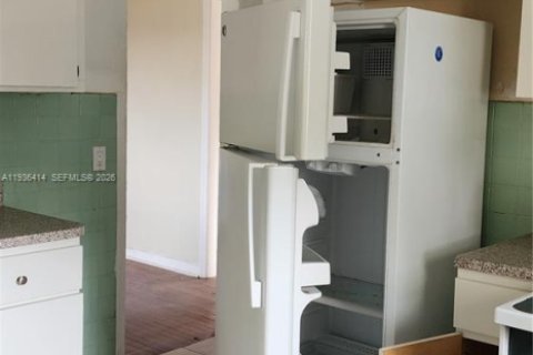 Propiedad comercial en venta en Miami, Florida, 221.11 m2 № 1995379 - foto 28