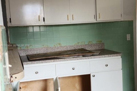 Propiedad comercial en venta en Miami, Florida, 221.11 m2 № 1995379 - foto 29