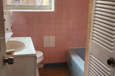 Propiedad comercial en venta en Miami, Florida, 221.11 m2 № 1995379 - foto 27