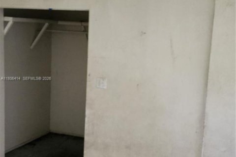 Propiedad comercial en venta en Miami, Florida, 221.11 m2 № 1995379 - foto 10