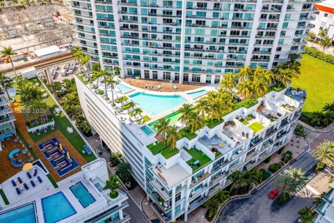 Condominio en venta en Miami, Florida, 2 dormitorios, 108.88 m2 № 1936530 - foto 25