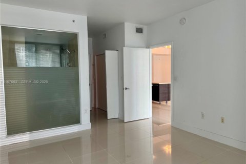 Condominio en venta en Miami, Florida, 2 dormitorios, 108.88 m2 № 1936530 - foto 23