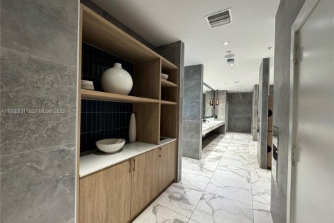 Condominio en venta en Miami, Florida, 2 dormitorios, 108.88 m2 № 1936530 - foto 15