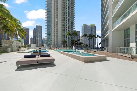 Condominio en venta en Miami, Florida, 2 dormitorios, 108.88 m2 № 1936530 - foto 26