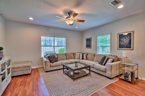 Casa en venta en Gainesville, Florida, 4 dormitorios, 220.92 m2 № 1808672 - foto 17