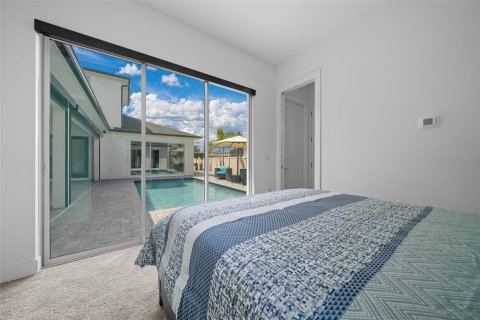 House in San Antonio, Florida 6 bedrooms, 318.84 sq.m. № 1628194 - photo 20