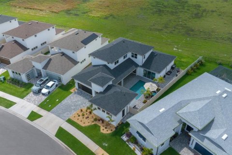 House in San Antonio, Florida 6 bedrooms, 318.84 sq.m. № 1628194 - photo 8