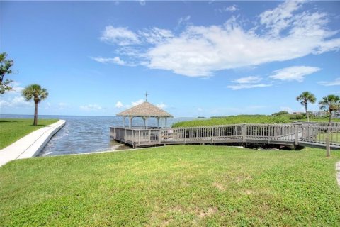 Condominio en alquiler en Tarpon Springs, Florida, 2 dormitorios, 96.15 m2 № 1854366 - foto 10