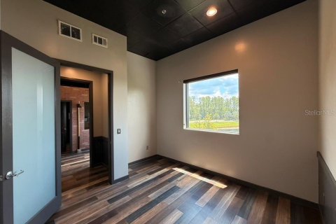 Propiedad comercial en alquiler en Ocoee, Florida, 61.97 m2 № 1906132 - foto 10
