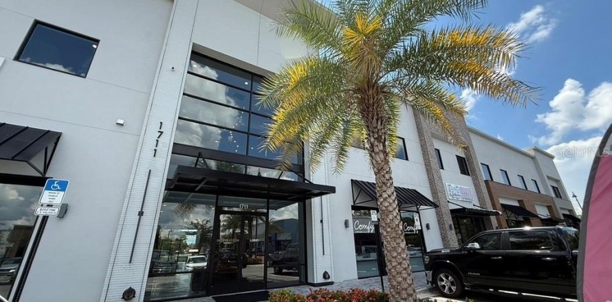 Propiedad comercial en Ocoee, Florida 61.97 m2 № 1906132