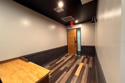 Propiedad comercial en alquiler en Ocoee, Florida, 61.97 m2 № 1906132 - foto 6