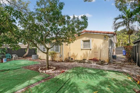 House in Miami, Florida 3 bedrooms, 153.01 sq.m. № 2179504 - photo 27