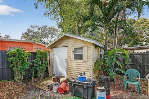 House in Miami, Florida 3 bedrooms, 153.01 sq.m. № 2179504 - photo 29