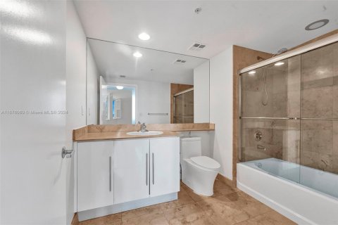 Condominio en venta en Miami, Florida, 2 dormitorios, 113.99 m2 № 1859870 - foto 10