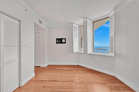 Condominio en venta en Miami, Florida, 2 dormitorios, 113.99 m2 № 1859870 - foto 15