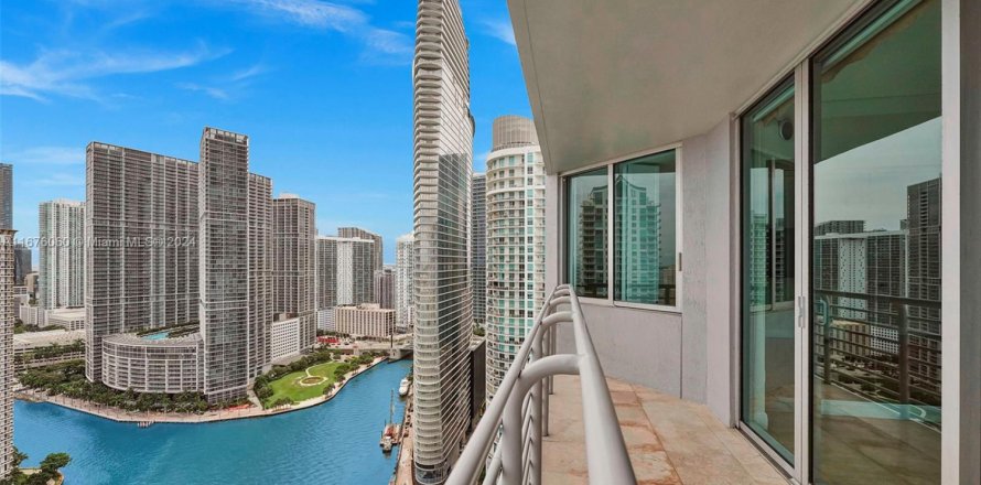 Condominio en Miami, Florida, 2 dormitorios  № 1859870