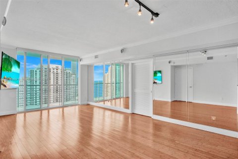 Condominio en venta en Miami, Florida, 2 dormitorios, 113.99 m2 № 1859870 - foto 21