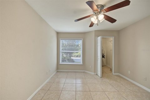 Copropriété à vendre à Orlando, Floride: 4 chambres, 122.91 m2 № 2131975 - photo 12