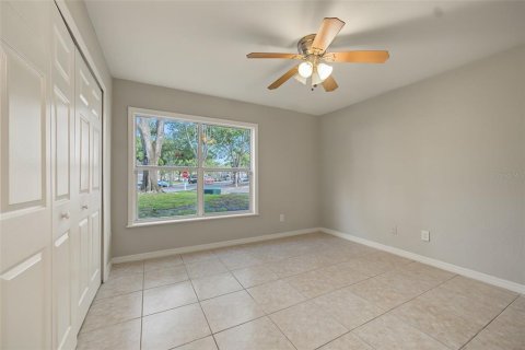 Copropriété à vendre à Orlando, Floride: 4 chambres, 122.91 m2 № 2131975 - photo 22