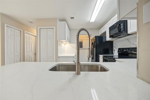 Copropriété à vendre à Orlando, Floride: 4 chambres, 122.91 m2 № 2131975 - photo 7