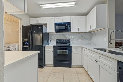 Copropriété à vendre à Orlando, Floride: 4 chambres, 122.91 m2 № 2131975 - photo 30