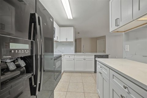 Copropriété à vendre à Orlando, Floride: 4 chambres, 122.91 m2 № 2131975 - photo 6