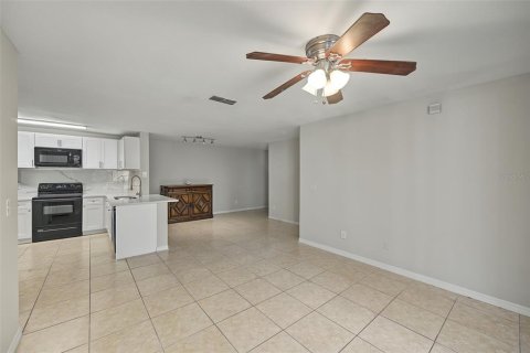 Copropriété à vendre à Orlando, Floride: 4 chambres, 122.91 m2 № 2131975 - photo 8