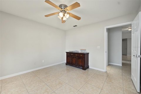 Copropriété à vendre à Orlando, Floride: 4 chambres, 122.91 m2 № 2131975 - photo 24