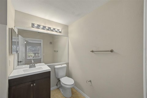 Copropriété à vendre à Orlando, Floride: 4 chambres, 122.91 m2 № 2131975 - photo 15